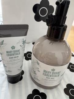 MARYQUANT ESSENTIALS ボディミルク & ハンドクリームセットのサムネイル