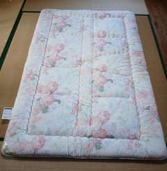ダブル敷き布団 140x210cm　 中綿　羊毛50%ポリエステル50%のサムネイル