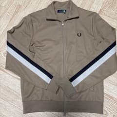 FRED PERRY ベージュ ダブルジッパー トラックジャケット - メルカリ
