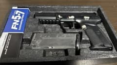 【値下げしました】東京マルイ FN5-7 ファイブセブンのサムネイル