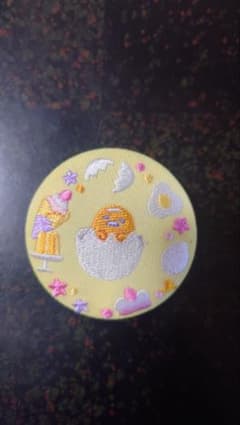 《値下げ！》サンリオ刺繍缶バッジ 【ぐでたま】のサムネイル