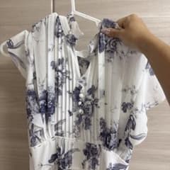 SNIDEL 花柄 プリーツ ロングワンピース ホワイトのサムネイル