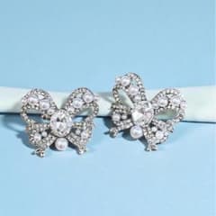 イヤーカフ　シルバー　パール　リボン型　新品　silver925 ジルコニア