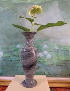 大理石の花瓶のサムネイル