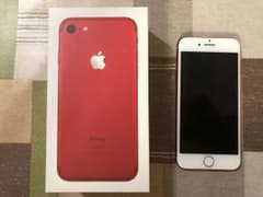 iPhone 7 Red 128 GB auのサムネイル