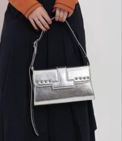 tina jojun バッグのサムネイル
