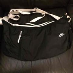 NIKE バッグのサムネイル