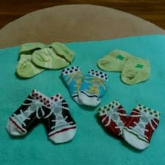新品　新生児用靴下のサムネイル