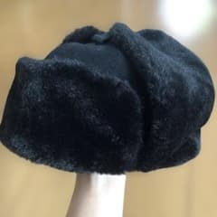 ファー素材の帽子のサムネイル
