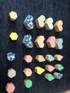 ミナペルホネン　積み木　箱入り　汚いです！のサムネイル