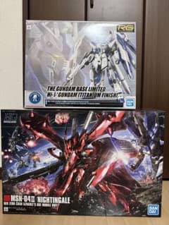 RG Hi-νガンダム チタニウムフィニッシュ HG ナイチンゲールセットのサムネイル
