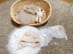 ニューボンフォト カゴ くまの耳帽子 天使の羽のサムネイル