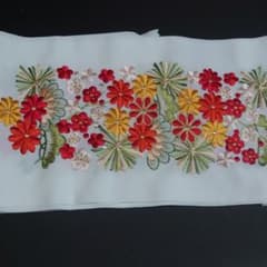 刺繍半襟　成人式のサムネイル