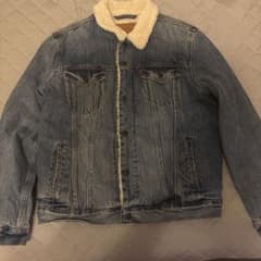 Levi's ボア襟付きデニムジャケット - メルカリ
