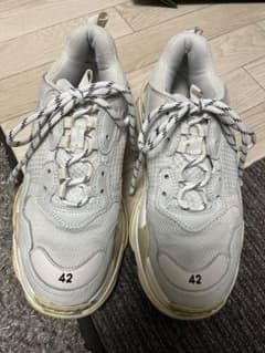 Balenciaga TripleS 42のサムネイル
