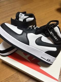 ステューシー×ナイキエアフォース1MIDのサムネイル