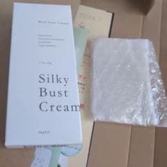 ま*ー様 SupLif Silky Bust Cream 30gのサムネイル