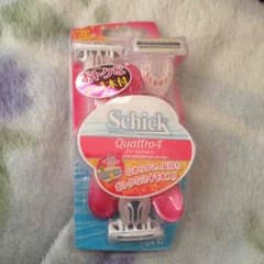 レディース用カミソリ schick quattro4のサムネイル