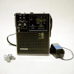 SONY ICF-5500 ACアダプターとイヤフォン付き - メルカリ