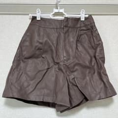 フェイクレザー ショートパンツ ブラウン Mのサムネイル