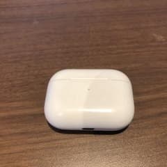 ゴリ丸様専用　ジャンク品　Apple AirPods Pro 充電器のサムネイル