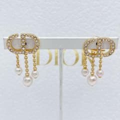 Christian Dior ピアス　petit プチ　ストーン　パール Christian Dior ピアス petit プチ ストーン パール - メルカリ