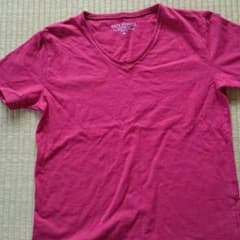 赤Tシャツです。のサムネイル