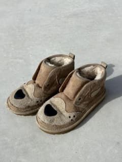 UGG 犬の顔デザイン ブーツ ベージュ　18.5cmのサムネイル