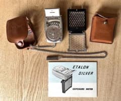 ETALON SILVER 露出計 本体 ケース・取扱説明書付き - メルカリ