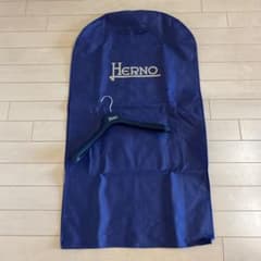 HERNO ヘルノ　コートカバー＆ハンガーのサムネイル