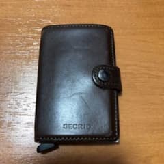 SECRIDの財布のサムネイル