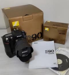 Nikon D90標準ズームレンズと縦グリップMB-D80のサムネイル