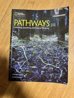 PATHWAYS Foundations 第2版 英語学習教材のサムネイル