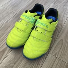 サッカーシューズ 18 umbroのサムネイル
