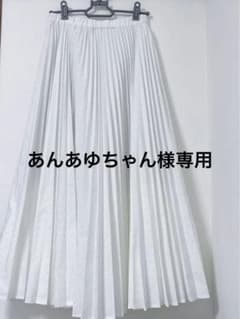 【新品タグ付き】LOUNIE ロングプリーツスカートのサムネイル