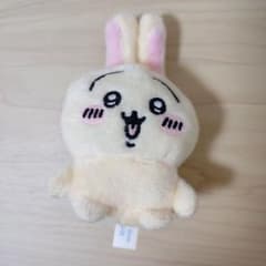 치이카와 앉아 봉제 장난감 토끼