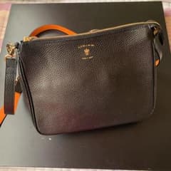 ADMJ 牛革シュリンクショルダーバッグ(美品)のサムネイル