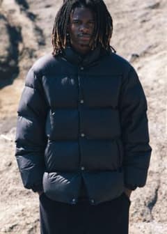 新品未使用　KAJIF LIGHT DOWN JACKET ブラックLのサムネイル
