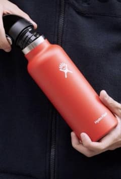 Hydro Flask ミズノロゴ入り532ml 18oz 赤 限定色lava - メルカリ