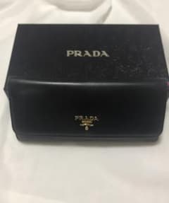 PRADA サフィアーノ 無地 長財布のサムネイル