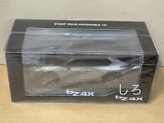 トヨタ 新型bZ4X ブラック×プレシャスメタル カラーサンプルミニカー