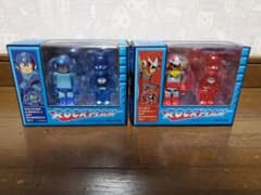 ロックマン キューブリック＆ベアブリック「ロックマン」「ブルース」セットのサムネイル