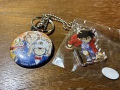 名探偵コナン 9周年 缶バッジ アクリルキーホルダー セット - メルカリ