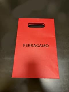FERRAGAMO ショップ袋　ショッパーのサムネイル
