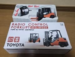 TOYOTA ラジコンフォークリフト 8FG/8FD25 1/20のサムネイル