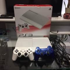 ps3本体とHDMIとコントローラー2個とカセット7のサムネイル