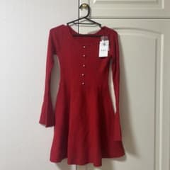GRLの赤色の服のサムネイル