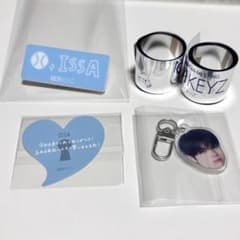 KO1KEYZ ISSA カプセルトイ ネームプレート 顔アクキー ステッカー