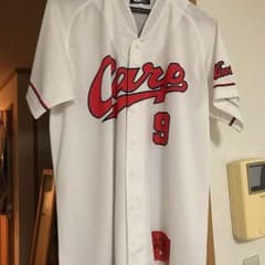 カープ 緒方 引退記念 ユニホームのサムネイル