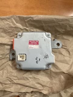 TOYOTA 純正 89892-52011 アクア ボルテージセンサー動作確認済 89892-52011 ボルテージセンサー トヨタ デンソー アクア - メルカリ